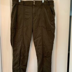 White House black market Straight Crop